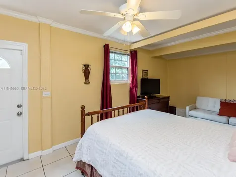 5524 Garfield Street Hollywood FL 33021