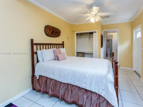 5524 Garfield Street Hollywood FL 33021