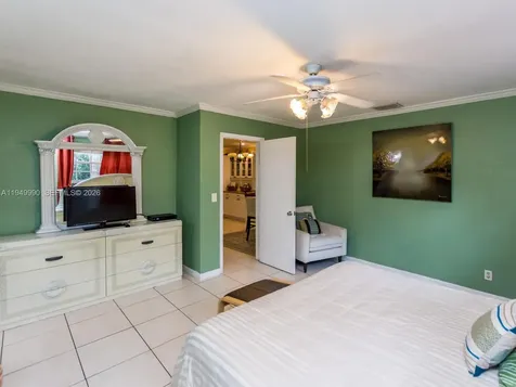 5524 Garfield Street Hollywood FL 33021