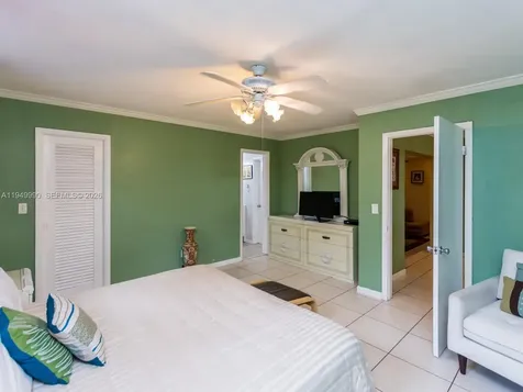5524 Garfield Street Hollywood FL 33021