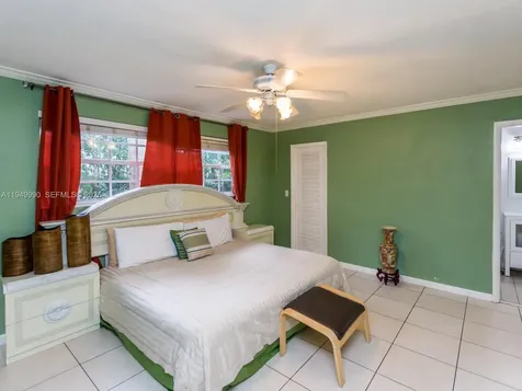 5524 Garfield Street Hollywood FL 33021
