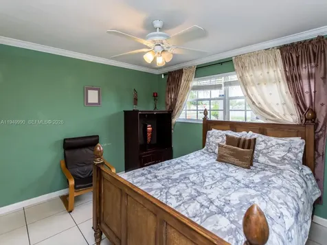 5524 Garfield Street Hollywood FL 33021