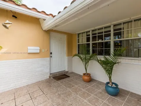 5524 Garfield Street Hollywood FL 33021