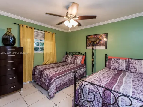 5524 Garfield Street Hollywood FL 33021