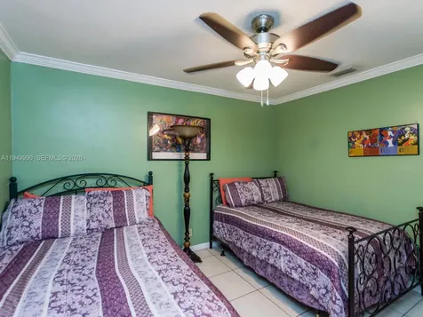 5524 Garfield Street Hollywood FL 33021