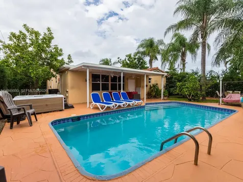 5524 Garfield Street Hollywood FL 33021