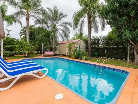 5524 Garfield Street Hollywood FL 33021