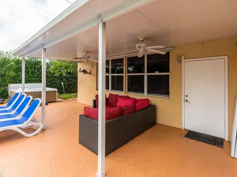5524 Garfield Street Hollywood FL 33021