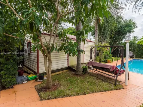 5524 Garfield Street Hollywood FL 33021