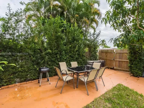5524 Garfield Street Hollywood FL 33021