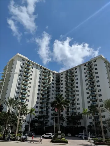 3000 S Ocean Drive Hollywood FL 33019