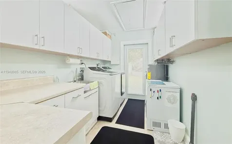 19280 SW 304th Street Homestead FL 33030