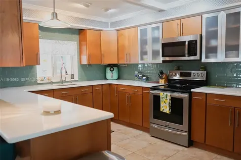 19280 SW 304th Street Homestead FL 33030