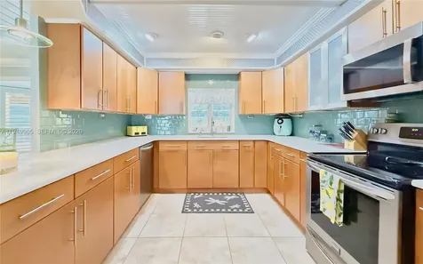 19280 SW 304th Street Homestead FL 33030