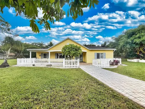 19280 SW 304th Street Homestead FL 33030