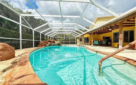 19280 SW 304th Street Homestead FL 33030