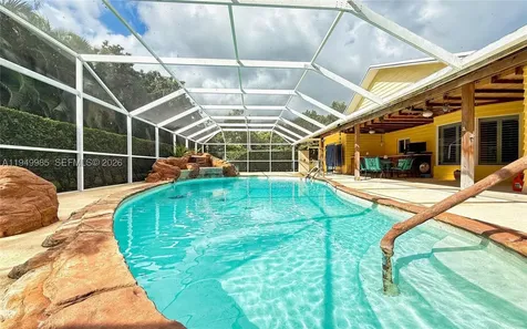 19280 SW 304th Street Homestead FL 33030