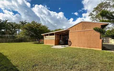 19280 SW 304th Street Homestead FL 33030