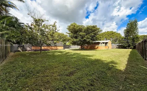 19280 SW 304th Street Homestead FL 33030