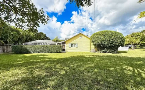 19280 SW 304th Street Homestead FL 33030