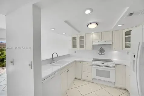 5555 N Ocean Boulevard Lauderdale By The Sea FL 33308