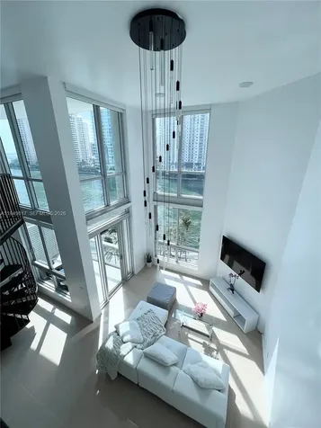 300 S Biscayne Boulevard Miami FL 33131