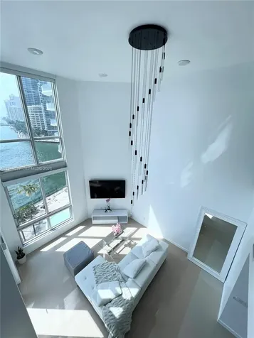 300 S Biscayne Boulevard Miami FL 33131