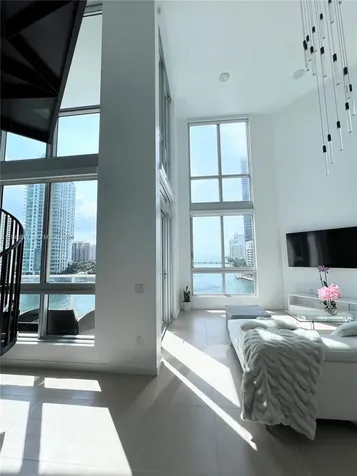 300 S Biscayne Boulevard Miami FL 33131