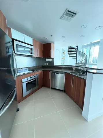 300 S Biscayne Boulevard Miami FL 33131