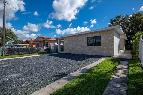 2625 SW 32nd Court Miami FL 33133