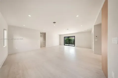 2625 SW 32nd Court Miami FL 33133
