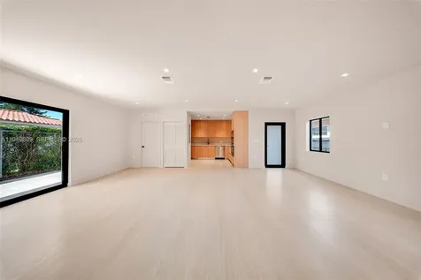 2625 SW 32nd Court Miami FL 33133