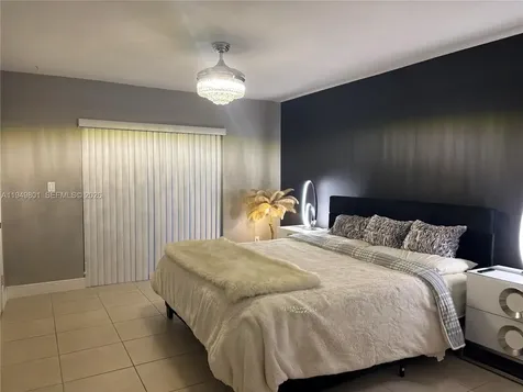 8384 SW 154th Avenue Miami FL 33193