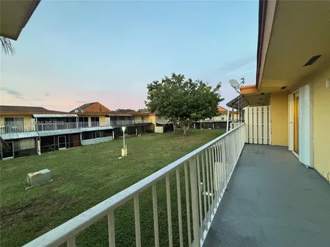 8384 SW 154th Avenue Miami FL 33193