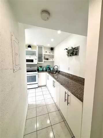 8384 SW 154th Avenue Miami FL 33193