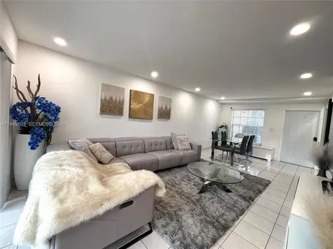 8384 SW 154th Avenue Miami FL 33193