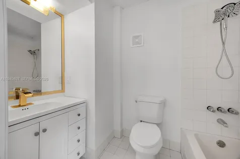 390 NW 86th Court Miami FL 33126