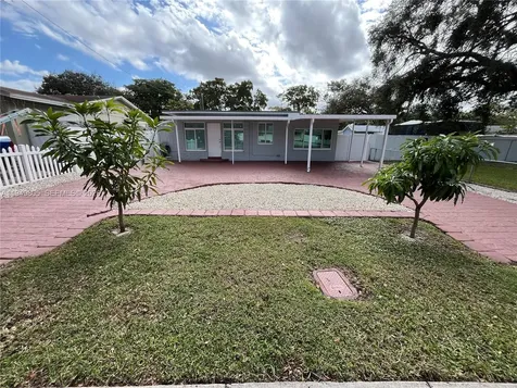 6120 Hayes Street Hollywood FL 33024