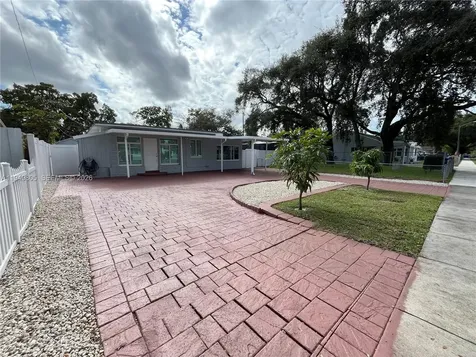 6120 Hayes Street Hollywood FL 33024