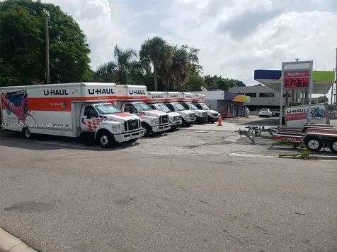 Confidential Orlando FL 32806