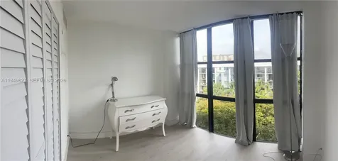 17021 N Bay Road Sunny Isles Beach FL 33160