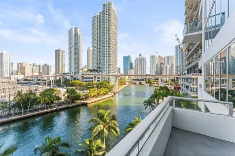 185 SW 7th Street Miami FL 33130
