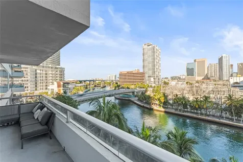 185 SW 7th Street Miami FL 33130