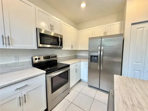 21050 NE 8th Avenue Miami FL 33179