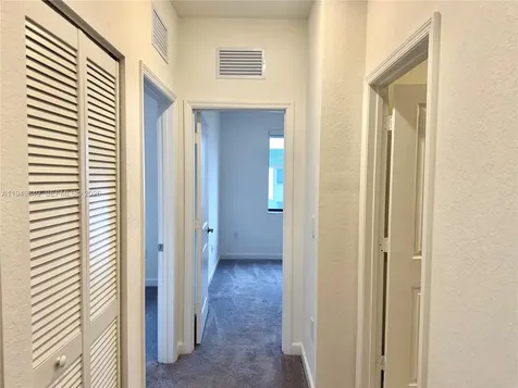21050 NE 8th Avenue Miami FL 33179