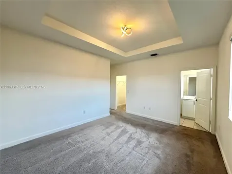 21050 NE 8th Avenue Miami FL 33179