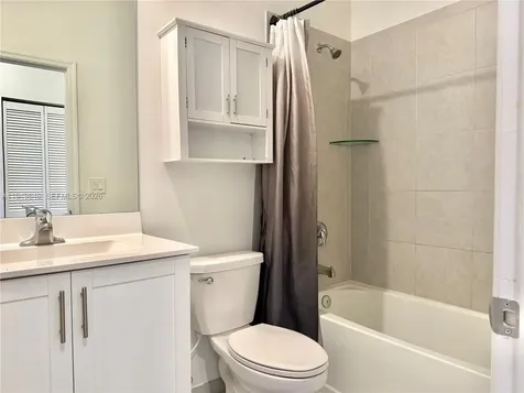 21050 NE 8th Avenue Miami FL 33179