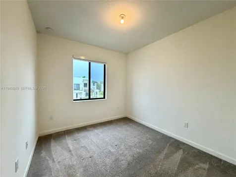 21050 NE 8th Avenue Miami FL 33179