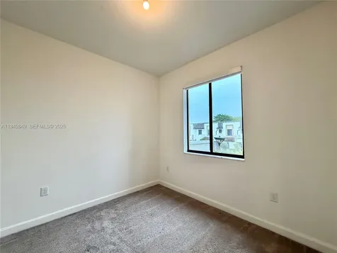 21050 NE 8th Avenue Miami FL 33179