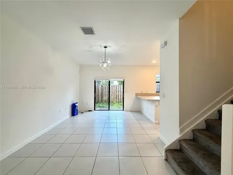 21050 NE 8th Avenue Miami FL 33179